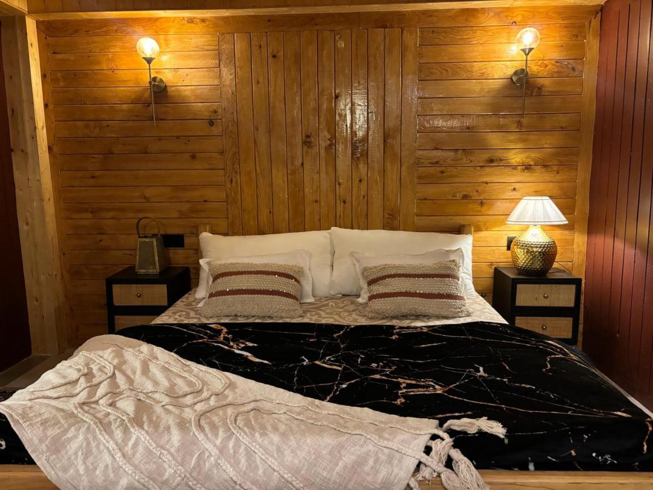 Soho House Apartman Jibhi Kültér fotó